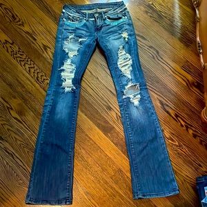 Bedazzled & Distressed Flare 💎